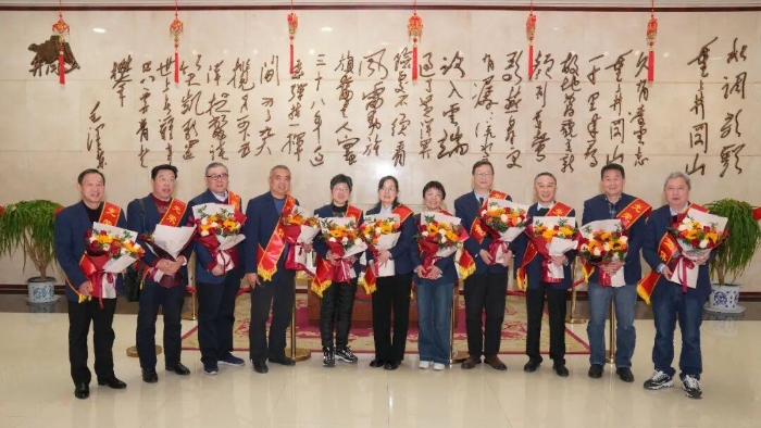 640 (4)(1) 640 (4)(1)